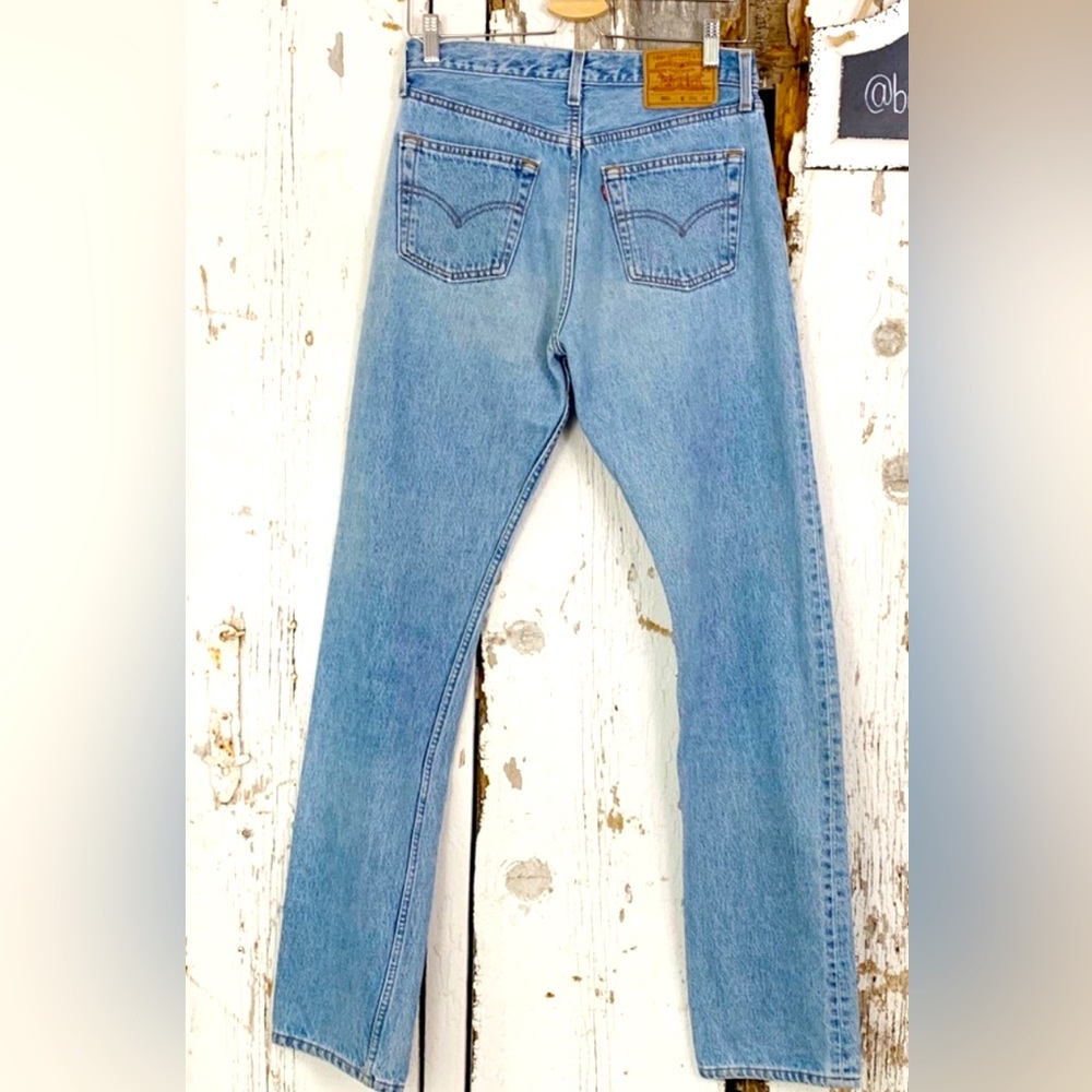 Vintage Levi 501 button fly light wash jeans 30x34
